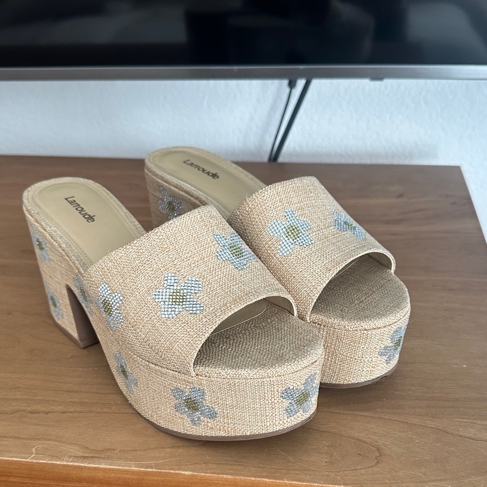 Laredo Beige Floral Platform Heels